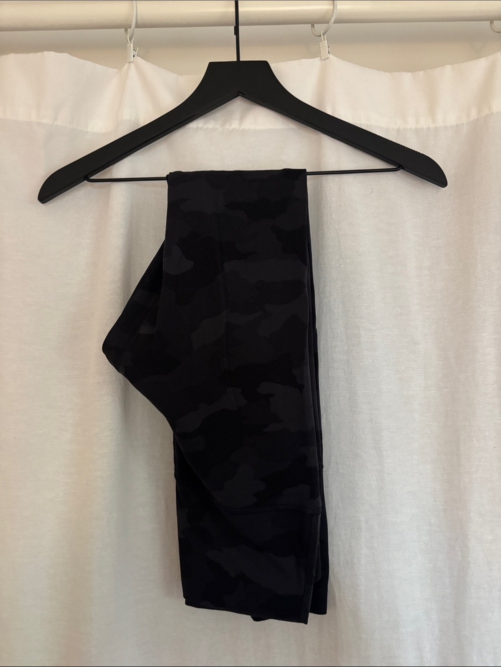 lululemon athletica Black Camo Leggings - 6